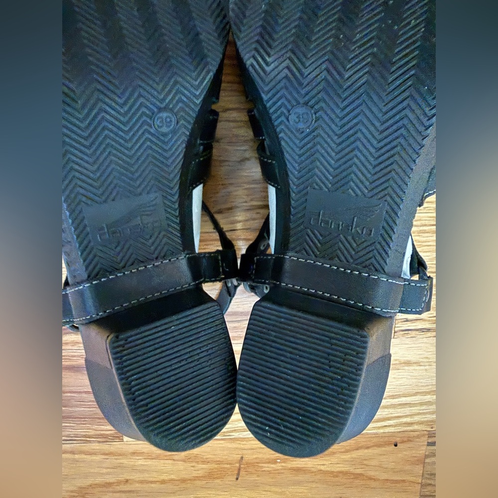 Dansko Randa Black Leather Sandals Peep Toe Chunky Heels Size EUR 39 US 8.5/9 - Picture 9 of 13